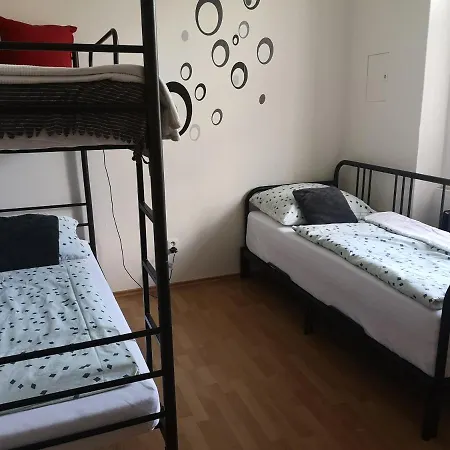 דירה Apartman 11 סלאני